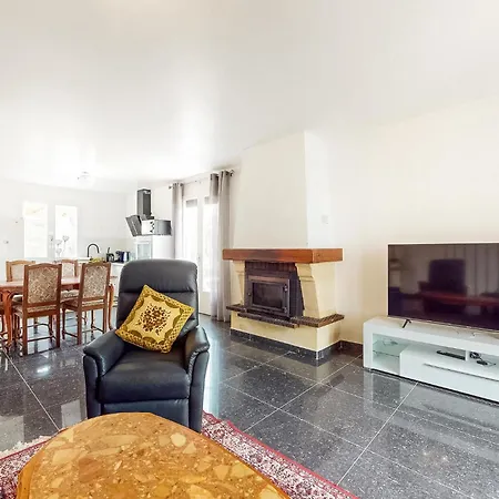 بيت للعطل 2 Bedroom Gorgeous Home In Medis *